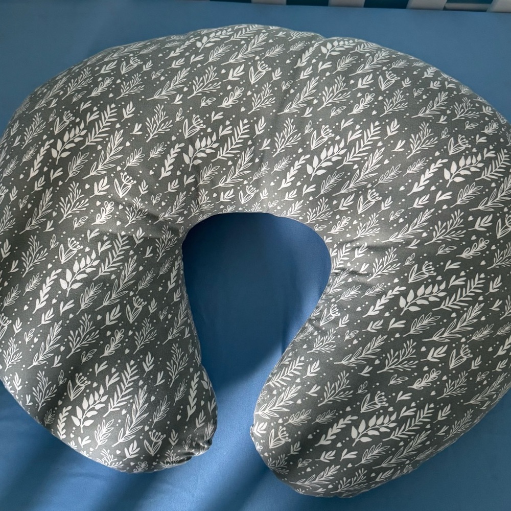 Breastfeeding pillow, Dr. Brown’s